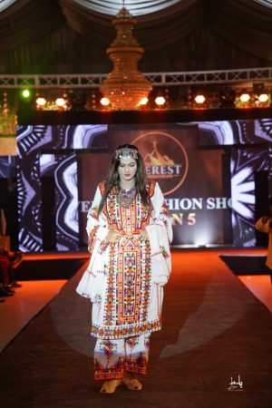 Balochi 3-Piece Design with Handmade Mirror Work – Multiple Colour